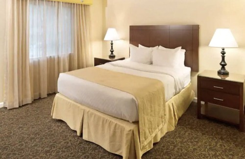 Berkeley Resort | Spacious 4 Bedroom at the Historic Powhatan Resort