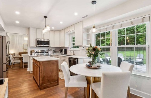 Annapolis House | Spacious 4BR | Pet-Friendly, Sleeps 10
