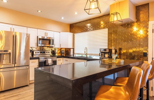Covey House | Spacious 5-bedroom house with WiFi, AC in fantastic Scottsdale