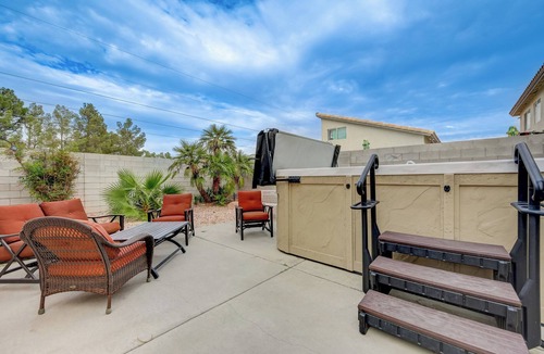 Silverado Ranch House | Spacious 5-bedroom house with Hot Tub & Pool Table