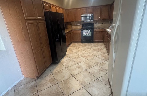 Laveen Village House | Spacious 5-bedroom house with AC, WiFi in brilliant Phoenix