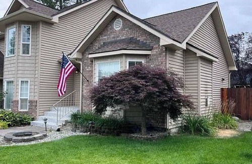 Spokane House | Spacious 5-bedroom house in Spokane with AC, heat and large backyard.
