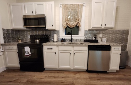 Dayton House | Spacious 5-bedroom house in exciting Dayton