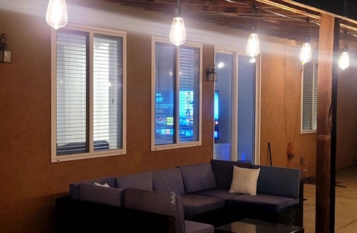 Roosevelt House | Spacious 5-bedroom house with WiFi, AC in welcoming Fresno