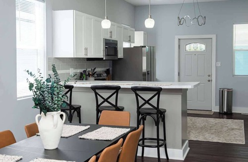 Indianapolis House | Spacious 5-Bedroom Bungalow in Indianapolis