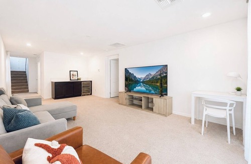 Enterprise House | Spacious 5B3B NEW home! 15 mins to Strip@ EV charger