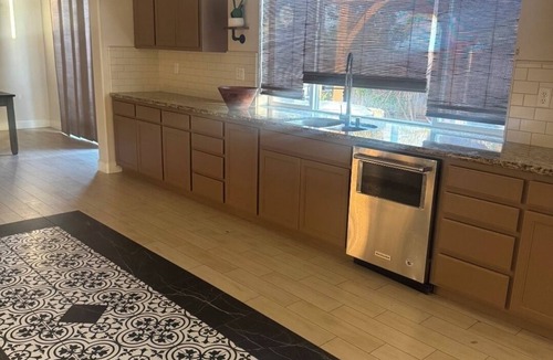 American Canyon House | Spacious 6-bedroom house in beautiful American Canyon with AC