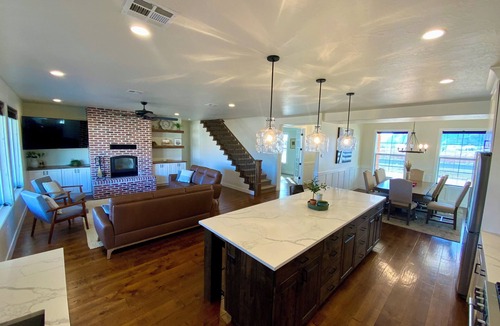 Kanab House | Spacious 6-bedroom house in charming Kanab with WiFi, AC and outdoor amenities