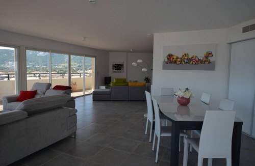 Calvi Apartment | Spacious apartment with terrace and unique bay view at 3 minutes from the beach.