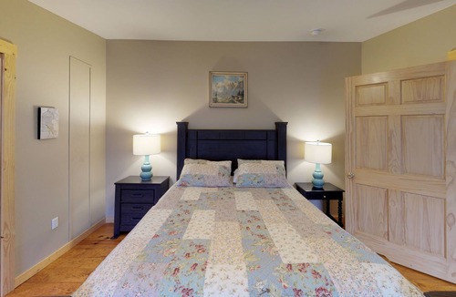 Nelsonville Cabin | Spacious Bobcat Cabin, 30 mins from Hocking Hills