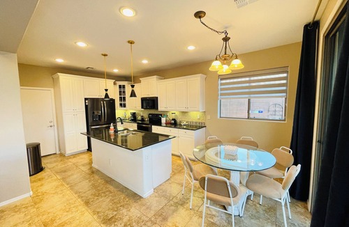 Casa Grande House | Spacious & Cozy 5-bedroom home in Casa Grande!