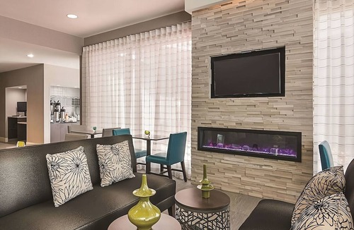 Orlando Hotel | Spacious Double Beds Room, La Quinta Inn & Suites, Free Breakfast, UCF Nearby