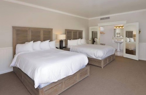 Santa Rosa Hotel | Spacious Double Queen Suite Perfect for Wine Country Escapes Near Santa Rosa Fun