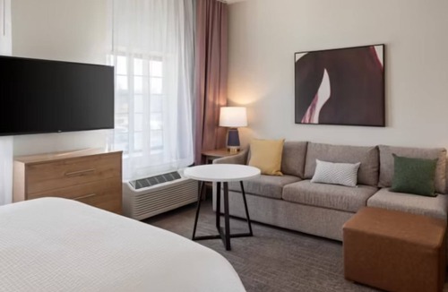 West Bloomington Hotel | Spacious Extended Stay in Bloomington with Breakfast – Great for Families