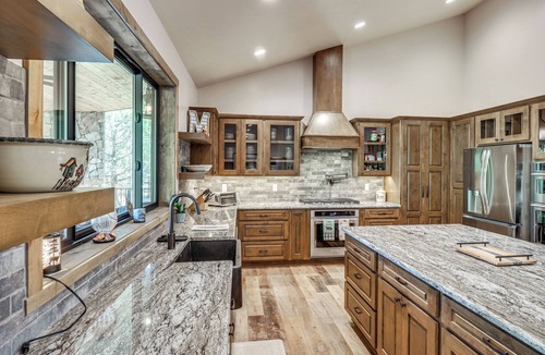 Lakeside Cabin | Spacious Family Gem w/Patio, 3 Mi to Rainbow Lake