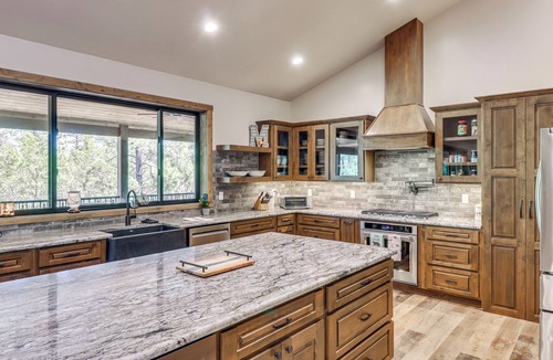 Lakeside Cabin | Spacious Family Gem w/Patio, 3 Mi to Rainbow Lake