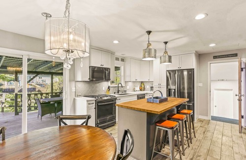 Winstead Park House | Spacious Family Home w/Garage Game Room & Office!