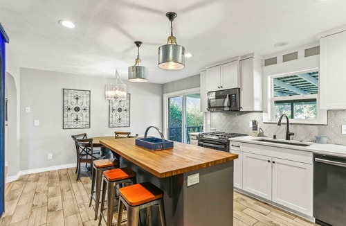 Winstead Park House | Spacious Family Home w/Garage Game Room & Office!