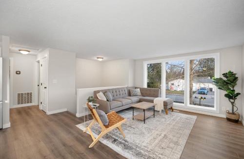 Hayden House | Spacious Family Villa only 13 mi from Silverwood