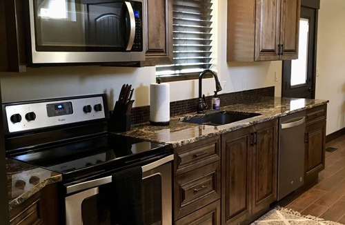 Torrey House | Spacious Home “The Nest” in the heart of Torrey