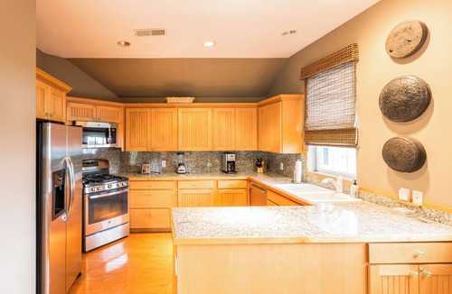 St. Helena Apartment | Spacious Honeymoon Suite