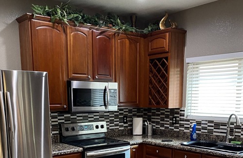 Casa Grande House | Spacious House w/ a Washer + Private Bathroom