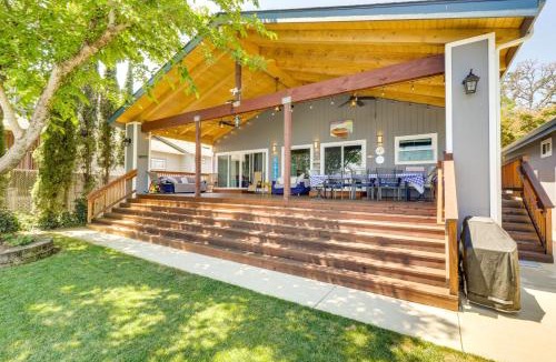 North Lakeport House | Spacious Lakeport House on Clear Lake w/Dock
