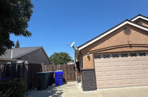 Sanger House | Spacious Lovely 5-bedroom house in charming Sanger with AC