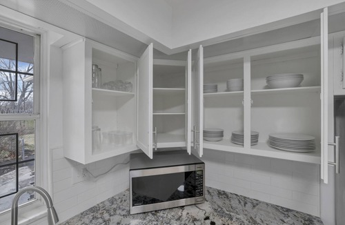 Columbus House | Spacious, Modern, Healing Home in Columbus