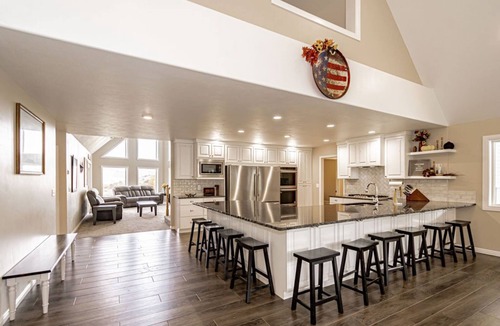Ririe Cabin | Spacious Moss Avery Lodge - Located between Idaho Falls & Swan Valley