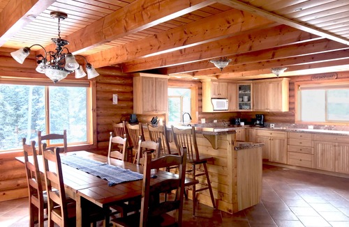 Brian Head Cabin | Spacious Mountain Cabin with Magnificent Views & Hot tub