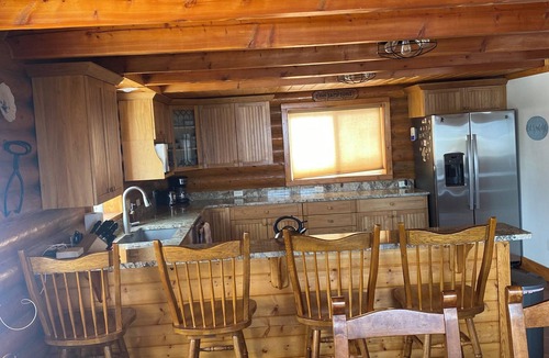 Brian Head Cabin | Spacious Mountain Cabin with Magnificent Views & Hot tub