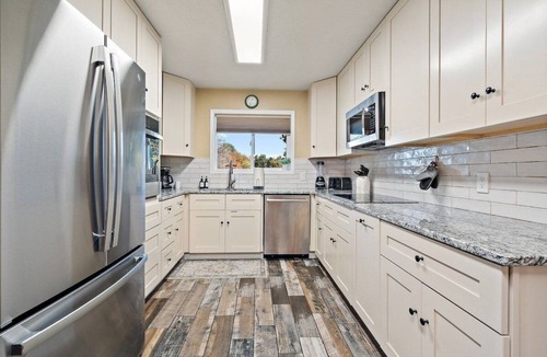 West Valley House | Spacious Multi Family Home near everything Boise