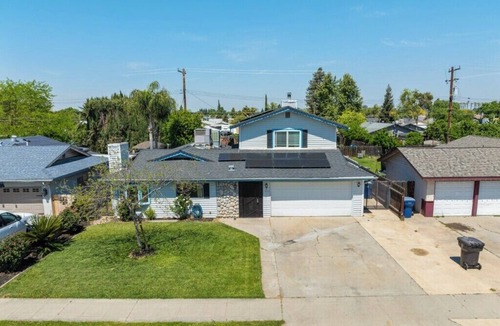 Tulare House | Spacious Private Getaway in Tulare Near Sequoia NP