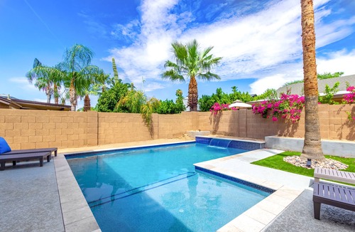 Central Scottsdale House | Spacious Scottsdale Palm Home w/Private Pool