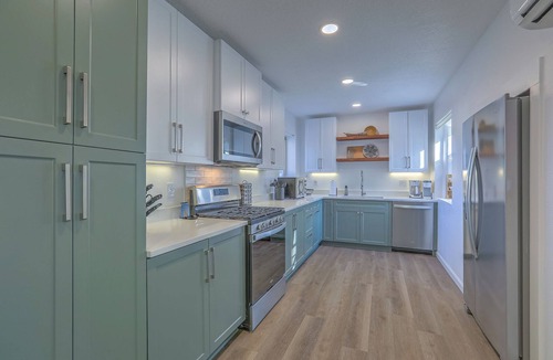 Near North Valley House | Spacious & Stocked: 2Kings+Hot Tub+Fire Pit+Family Fun