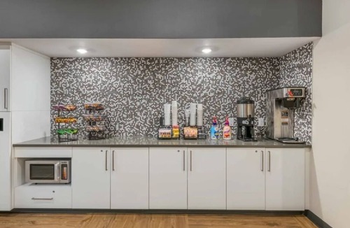 Sparks Hotel | Spacious Suite Perfect for Extended Work Stays in Sparks