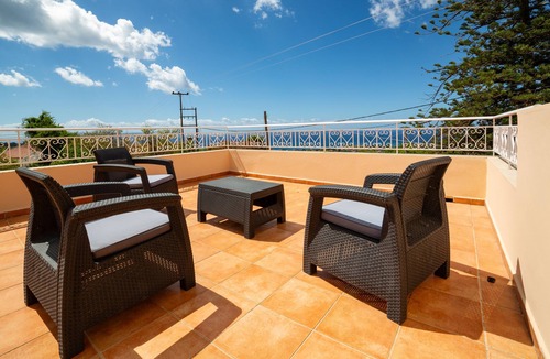 Kourkoumelata Villa | Spacious Villa in extensive private grounds, enjoys stunning views