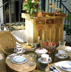 Deer Park Hotel | Spanish Villa Inn
