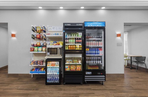Fredericksburg Hotel | Spark by Hilton Fredericksburg Southpoint