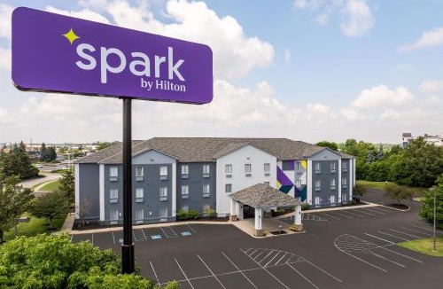 Indianapolis Hotel | Spark by Hilton Indianapolis Northeast Fishers