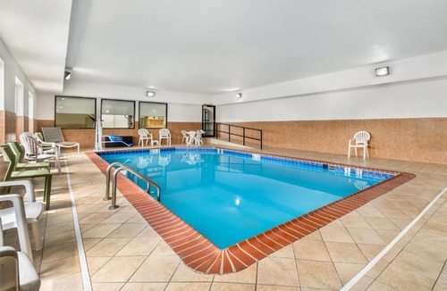 Shepherdsville Hotel | Spark by Hilton Shepherdsville Louisville South