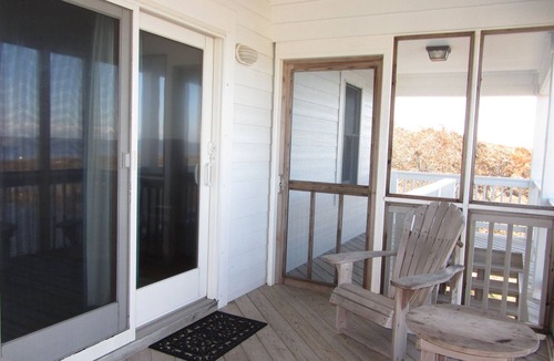 Buxton House | Spartina 3 Bedroom Cottage by RedAwning