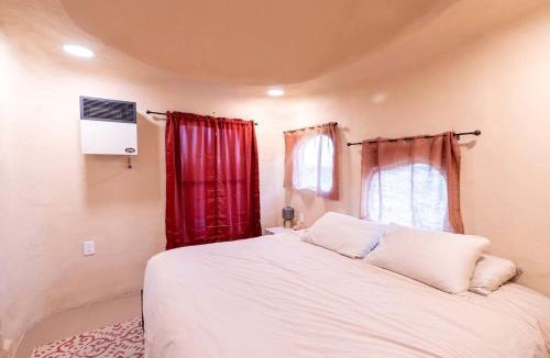 Beryl Junction House | Spectacular Cave Perfect for Families or Groups in Utah