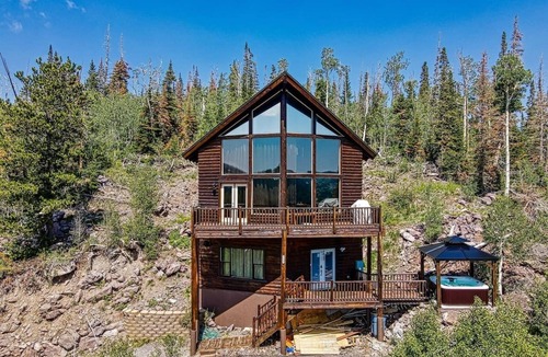 Brian Head Ski Chalet | Spectacular chalet Overlooking the Ski Slopes