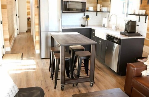 Escalante Cabin | Spectacular Secluded Tiny House with Stunning Desert Views in Escalante, Utah
