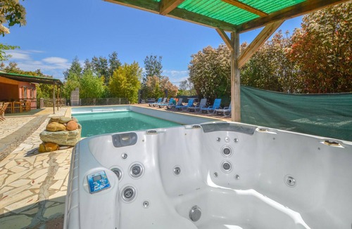 Canale-di-Verde House | Spend a relaxing in this beautiful vacation home with private pool and jacuzzi near the beach.