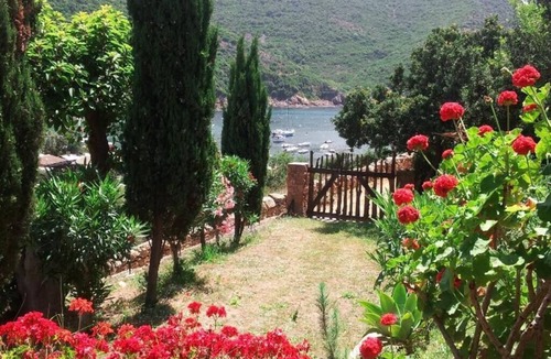Osani Apartment | Spend exceptional holidays in a protected village , by the sea