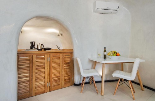 Vourvoulos Apartment | Spilies by Thireas