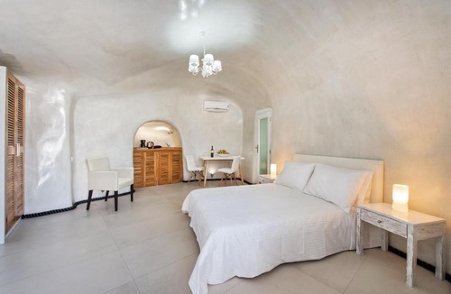 Vourvoulos Apartment | Spilies by Thireas